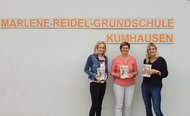 Auf dem Foto: MdL Rosi Steinberger (Mitte) mit den Lehrerinnen Frau Deuerlein und Frau Karmann